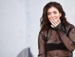 Lorde Upload Foto Mata ‘Lebam’, Fan Sibuk Spekulasi