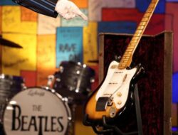 Gitar George Harrison Era Awal The Beatles Nanti akan Dilelang