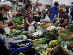 Pasar Beirut Tetap Buka di Tengah Serangan Israel ke Hizbullah