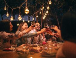 7 Ide Kegiatan Malam Tahun Baru di Rumah Selain Pesta Barbeku