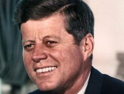 5 Fakta Trump Ingin Buka Dokumen Rahasia Pembunuhan JFK Sampai saat ini RFK