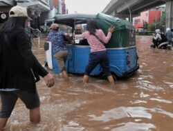 Kawasan Kelapa Gading Terendam Bencana Banjir