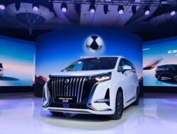 Denza D9 Rp950 Juta Menggoda Pemburu MPV Mewah di IIMS 2025