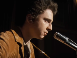 Sinopsis A Complete Unknown, Biopik Sang Legenda Bob Dylan