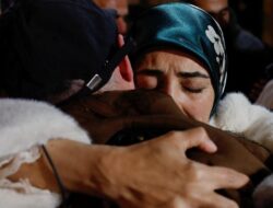 Sukacita Warga Sambut Tahanan Palestina yang Dibebaskan Israel