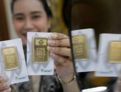 Sejarah Fluktuasi Harga Emas Sampai saat ini Tembus Rp2,1 Juta per Gram