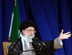Khamenei Tunjuk 3 Kandidat Pengganti Bila Tewas di Konflik Bersenjata Iran-Israel