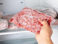 Biar Terjamin, Ini 5 Tips Simpan Daging Kurban di Kulkas yang Tepat