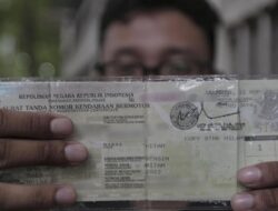Trik Bedakan STNK Palsu dan Asli Saat Beli Kendaraan Bekas