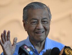 Mantan PM Malaysia Mahathir Mohamad Berusia 1 Abad Hari Ini