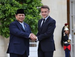 Prabowo Tiba di Paris, Penuhi Undangan Macron Hadiri Bastille Day