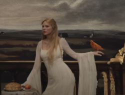 Aksi Teatrikal Taylor Swift Bareng Tim Eras Tour di MV Fate of Ophelia