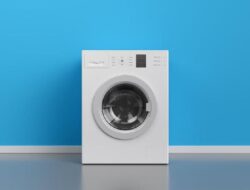 7 Barang yang Tak Boleh Masuk Mesin Cuci, Ada Kain Batik