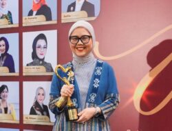 Kartini Pegadaian Terima Penghargaan Woman Empower Woman Award 2025