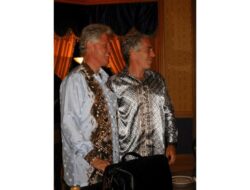 Bagaimana Jeffrey Epstein Kenal sampai Seret Pejabat-Pemimpin Negara?