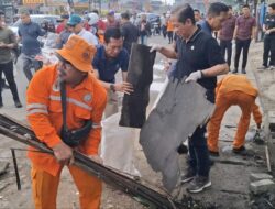 Menteri LH dan Walkot Tangsel Pimpin Aksi Bersih Sampah di Jalan Raya