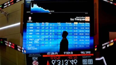 IHSG Hari Ini Ditutup Jatuh ke 6.185 di Tengah Mundurnya Bos Bank Indonesia