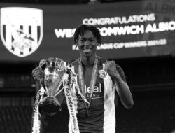 Mantan Pemain West Brom Quevin Castro Meninggal Dunia Usai Kolaps di Lapangan