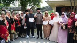 Wali Kota Padang Berikan Bantuan Rendang untuk Korban Gempa NTT