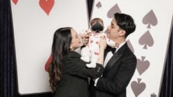 Potret Al Ghazali Rayakan Ultah ke-29 Bareng Anak dan Istri, Pakai Konsep Menarik Kartu Remi
