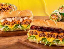 Berlimpah Keju Meleleh dan Saus Smoky, Sandwich Ini Hadirkan Sensasi Berbeda!